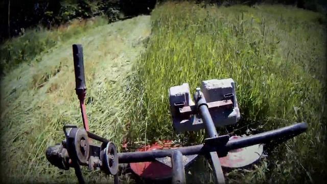 Мотоблок МТЗ 09Н. Косим траву роторной косилкой "Заря".