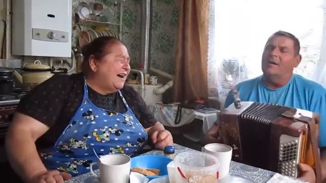 Снова стою одна