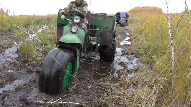 На самодельных вездеходах по Васюганскому болоту! Самодельные трициклы!