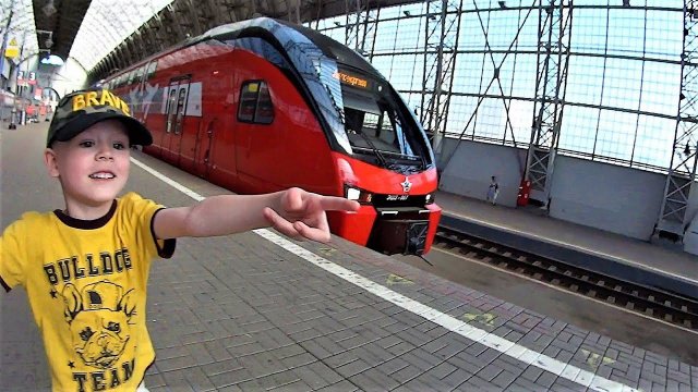 Двухэтажный Аэроэкспресс и поезд Иволга - Макс смотрит поезда в Москве