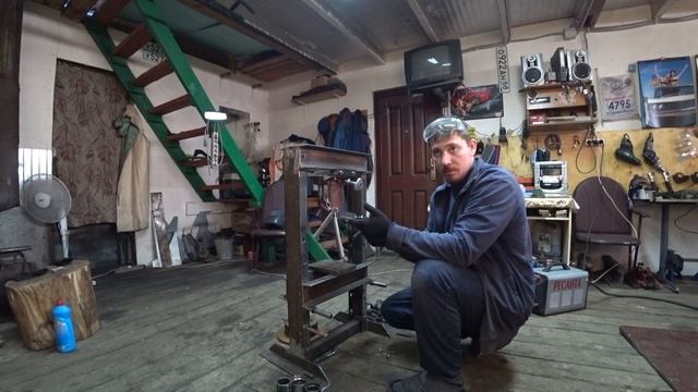 Самодельный Пресс из домкрата  своими руками в гараже