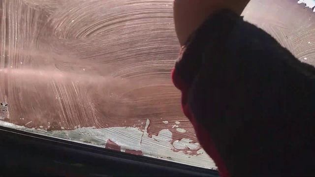 Как снять старую тонировку самый лёгкий способом
