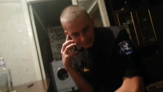 Пьяный охранник чоп