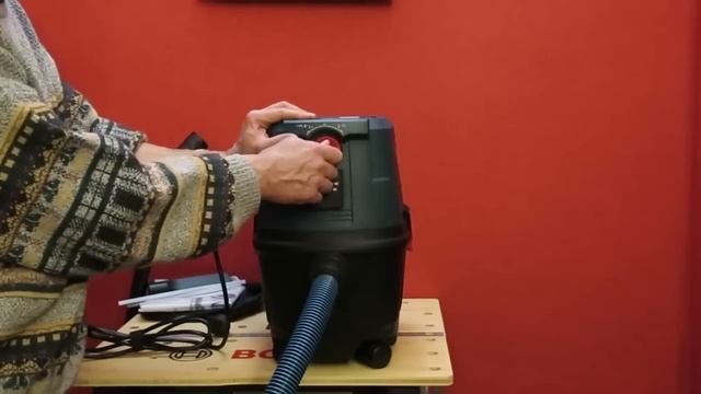 Bosch. GAS 15 PS. Самый маленький пылесос. Обзор.
