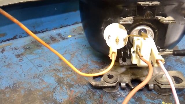 Подключение компрессора холодильника через пускозащитное реле.