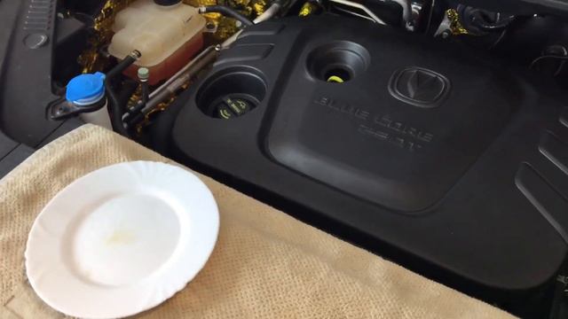 Моторное масло чернеет.Почему ?