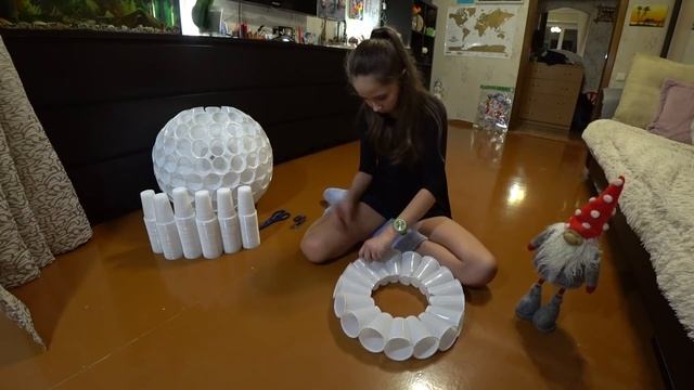Снеговик из пластиковых стаканчиков | DIY SNOWMAN of CUPS