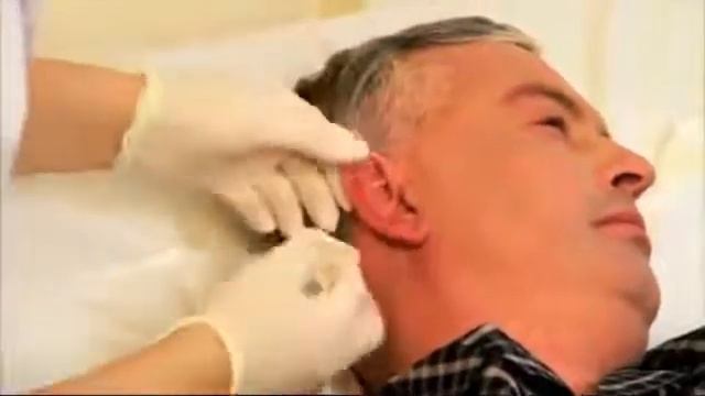 Уход за ушами больного