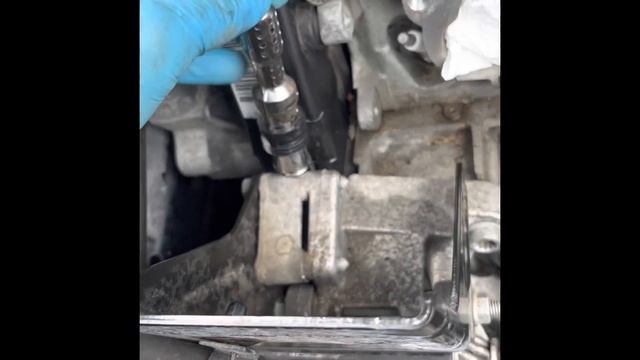 Снятие впускного коллектора и замена свечей 1.6bse школа октавиа а5/Skoda Octavia mk2