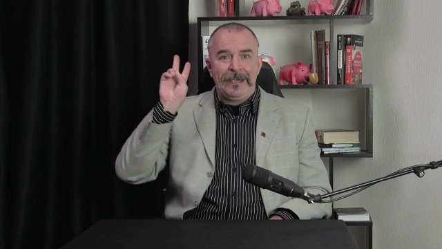 Как защитить учебник Мединского, не привлекая внимания санитаров