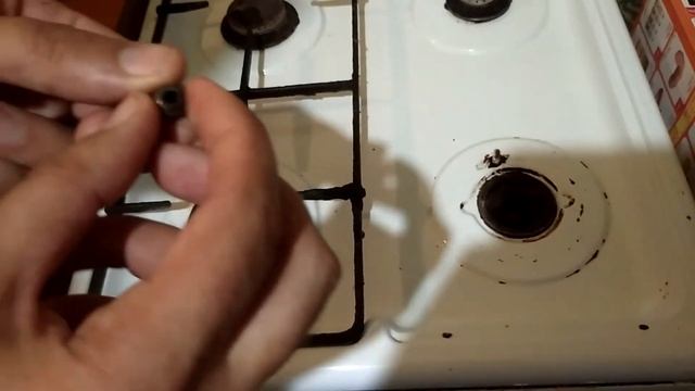 2е Видео. Не горит конфорка газовой Плиты...... Как исправить?! Rings of Gas cooker.