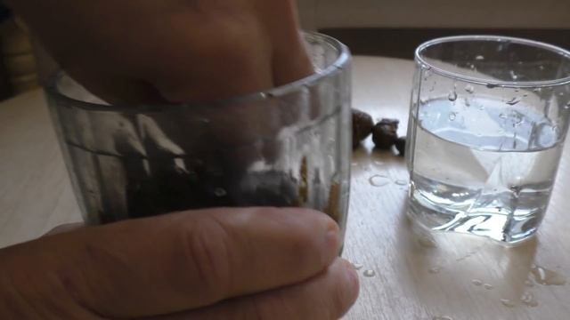 Как очистить прополис от воска.