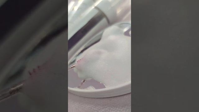 Чтобы нарощенные ресницы носились дольше нужно умываться.