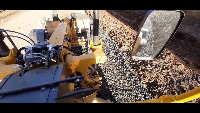 СТРОИМ ДОРОГИ! АВТОГРЕЙДЕР! СЕЗОН ТОЛЬКО НАЧИНАЕТСЯ! УКЛАДКА ЩЕБНЯ С 3D #автогрейдер #sdlg