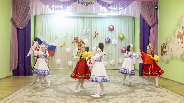 Танец с платками в ДОУ