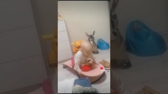 Like_7326261824889319444.mp4