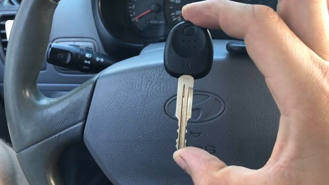 Не спешите менять замок зажигания если ключ в замке не поворачивается Hyundai Accent