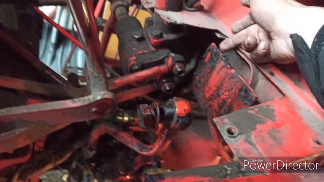 Как снять распределитель трактору Т-25 - Как я сняал распределитель трактору Т-25