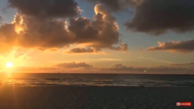 Красивый восход и закат Солнца.