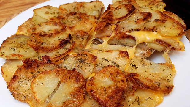 Если дома есть 3 картошки, Вы должны приготовить это вкусное блюдо