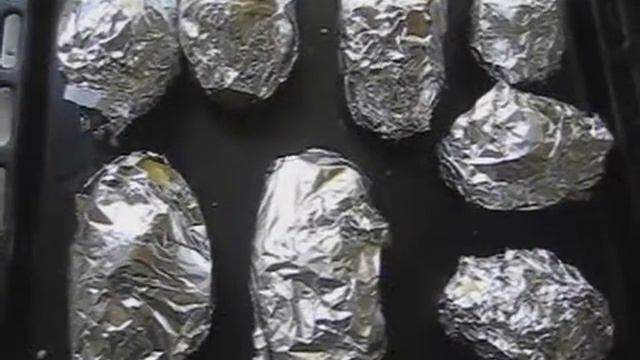 ЗАПЕЧЁННАЯ КАРТОШКА В МУНДИРЕ