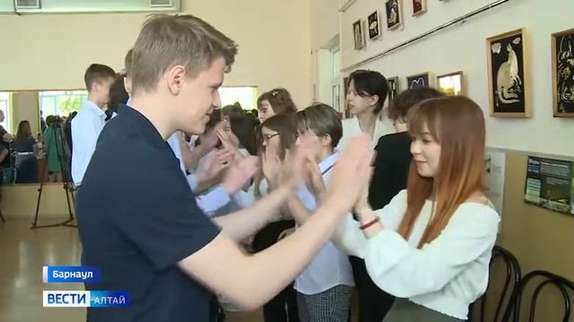 Министр культуры Алтайского края провела необычный урок