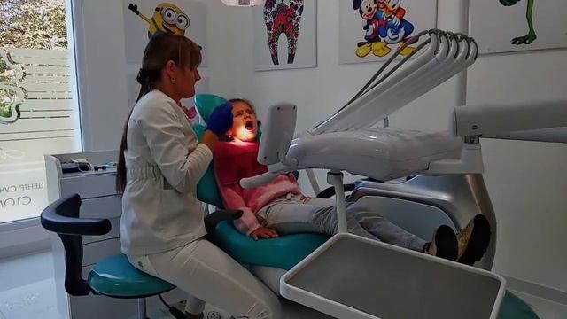 Не хочу ИДТИ К СТОМАТОЛОГУ ! Почему ЯНА У СТОМАТОЛОГА Лечим зубы Скетчи