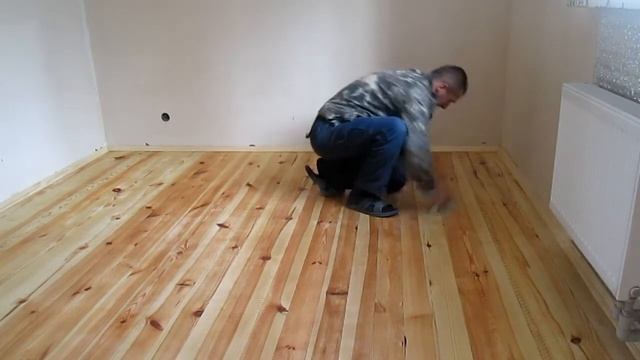 Покрытие лаком деревянного пола