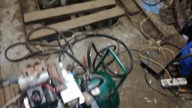 Компрессор из компрессора авто кондиционера.