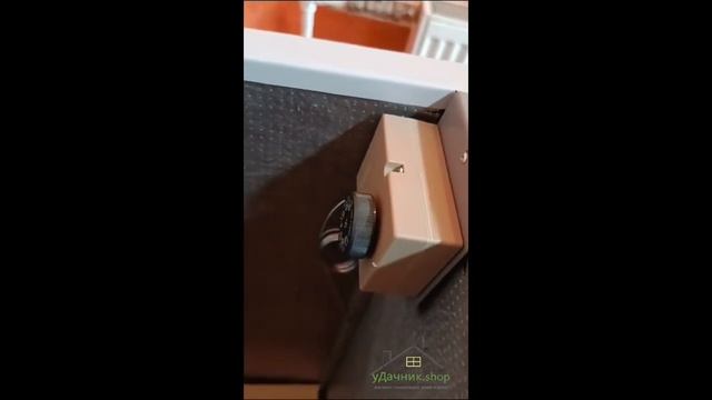 Термошкаф балконный Погребок ТШ-2 для хранения овощей и фруктов зимой