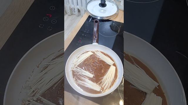 Как приготовить грибы Эноки, очень быстро и вкусно.