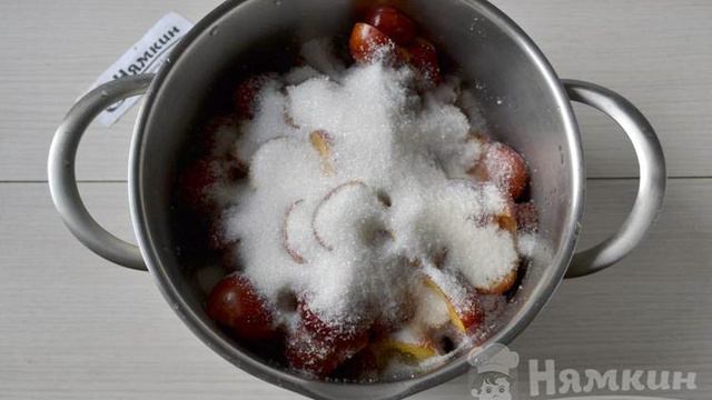Вяленые сливы с сахаром в электросушилке