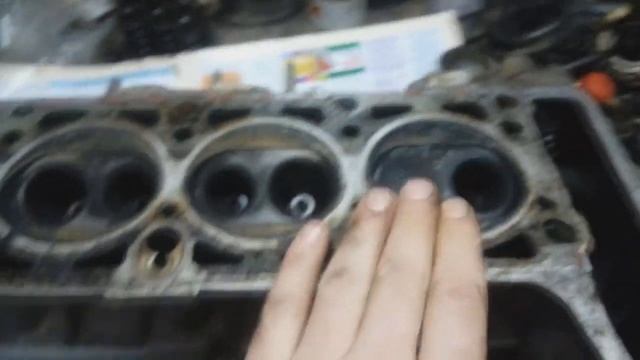 Двигатель жрет масло после замены сальников клапанов.