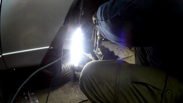 Высверливаем заклёпки шаровой на Ланосе