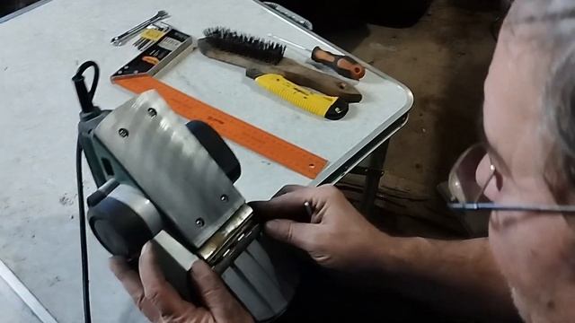Регулировка ножей на электрорубанке