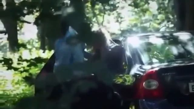 Как жаль, что мы с тобой не вместе.