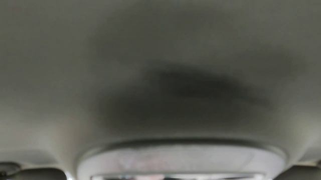 Чем очистить светлый потолок в Автомобиле
