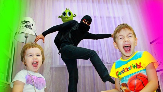 Няня СНОВА у нас ДОМА или к нам пришел СОСЕД черный НЯНЬ Рома и Хелпик