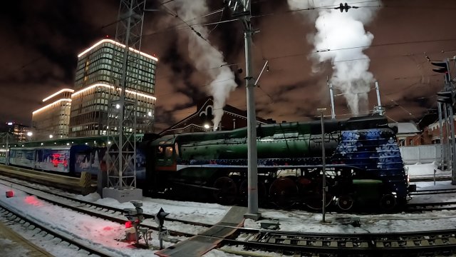 Поезд Деда Мороза уехал, но потом вернулся :-) Москва, Белорусский вокзал, декабрь 2022 год