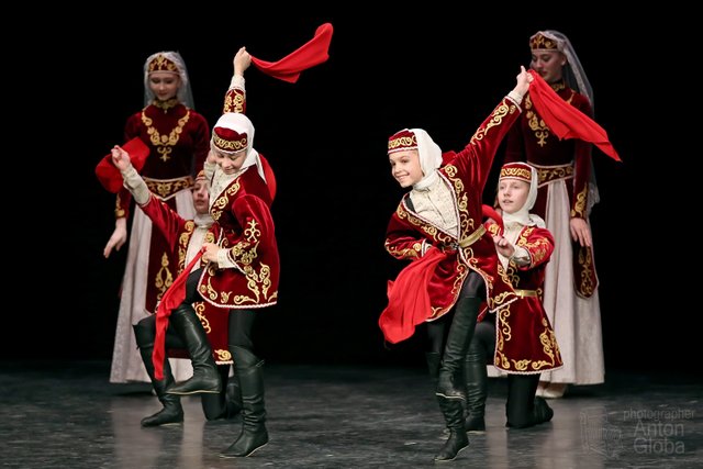 Армянский танец, Ансамбль "Школьные годы". Armenian dance, Ensemble "School Years".