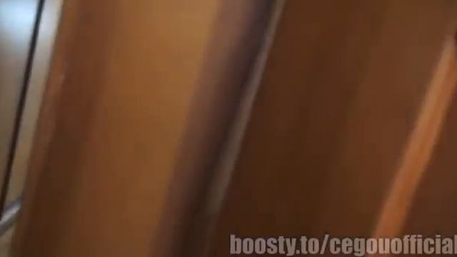 Удаленный кадр из ролика Седжо где гриферша разбила окно и послал учителя#антигрифершоуф