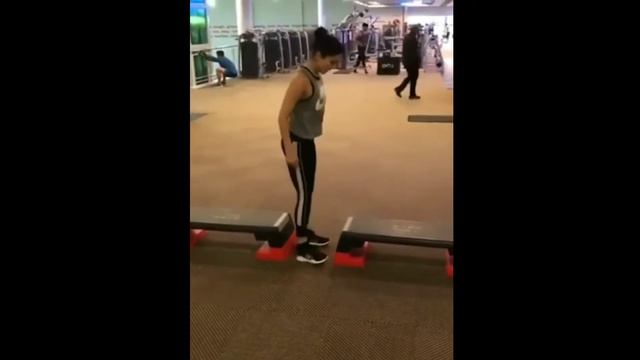 Sunny Leone Hardcore Gym Workout During Quarantine Days | Fitness Freak Sunny | Boom Bluff