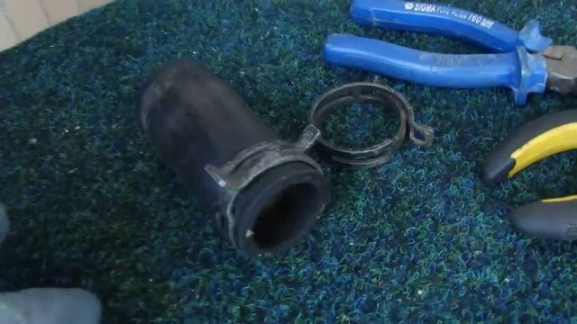 Приспособление для снятия хомутов. (нужная вещь). mp4