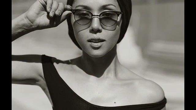 СЕВАРА НАЗАРХАН -- УЛУГИМСАН ВАТАНИМ MUSIC VERSION