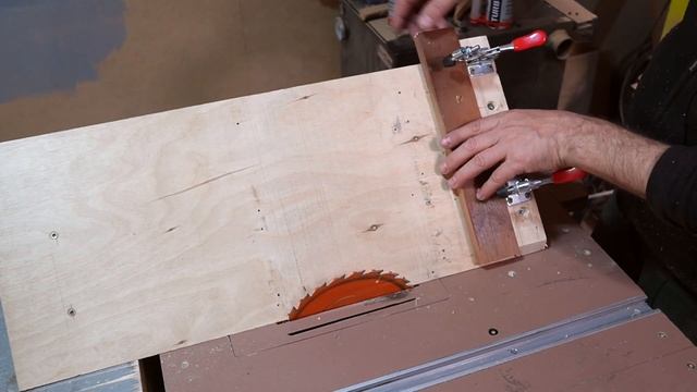 Приспособление для циркулярки. Пиление под 45 без наклона диска
