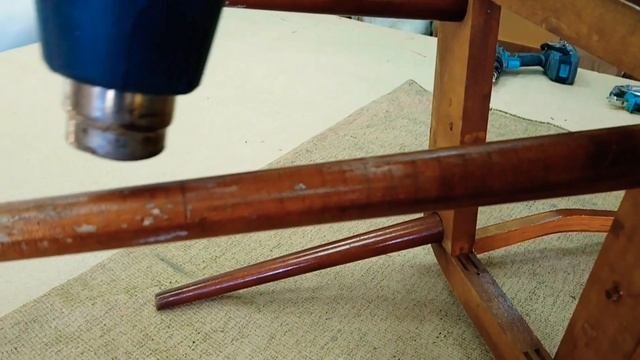 Снимаем старый лак с советской мебели, путем нагрева