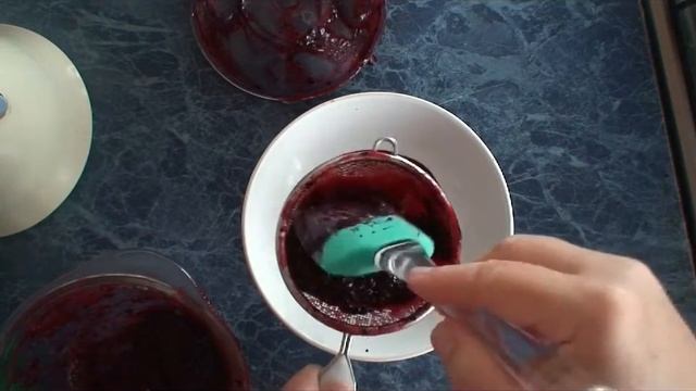 Рецепт: Мороженое из черной смородины