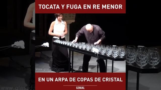 Игра на стаканах с водой