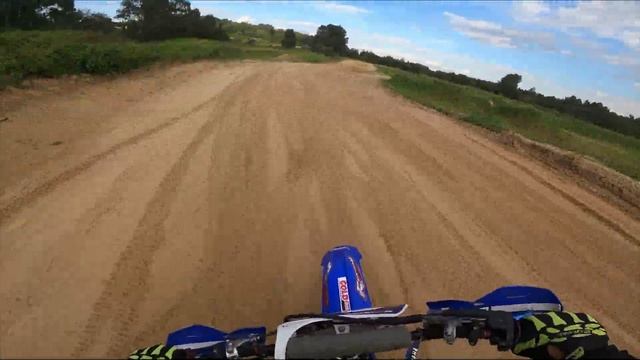 Вы все еще на 4Т? Тогда я падаю за Вас. Yamaha yz125
