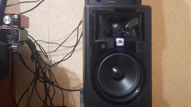 Студийные мониторы JBL 305p mk2 звучат в 2 раза дороже чем стоят??? обзор и тест звука